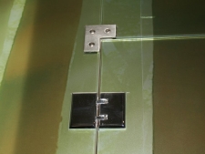 cerramiento-en-vidro-templado-10mm-sin-perfileria-herrajes-en-acero-inox-decoracion-en-vinilo-foto3.jpg